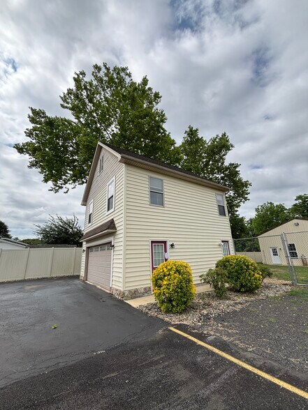 More Photos Of 28795 Old Village rd, Mechanicsville Specialty For Lease