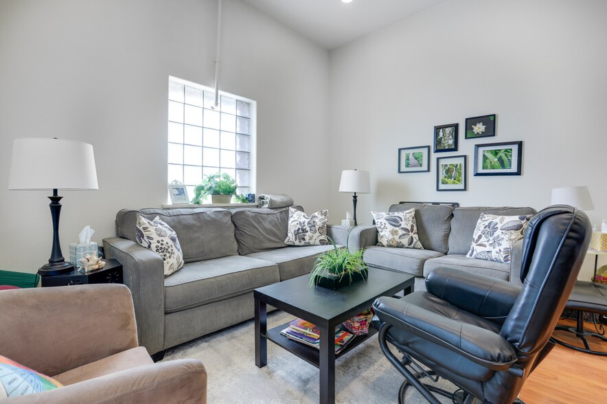 More Photos Of 750 E 9th Ave, Denver Medical For Sale