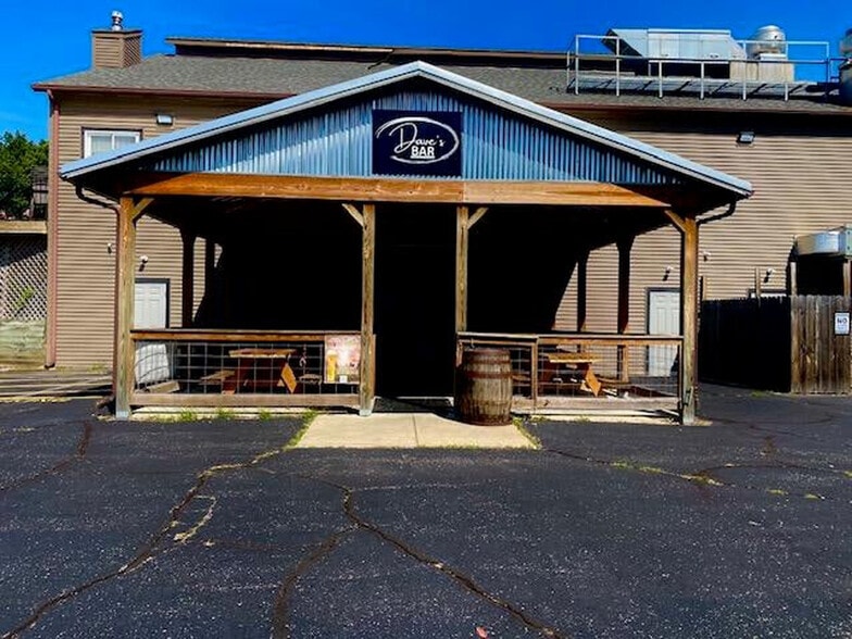 More Photos Of 6225 W D Ave, Kalamazoo Restaurant For Sale