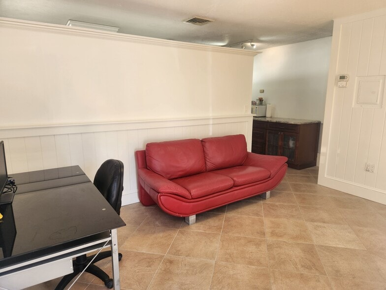 More Photos Of 2501 Gulf Dr N, Bradenton Beach, Bradenton Beach Storefront Retail Residential For Sale