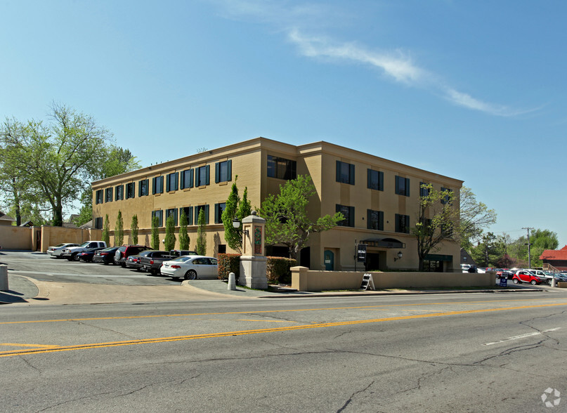 Primary Photo Of 1560 E 21st St, Tulsa Office For Lease