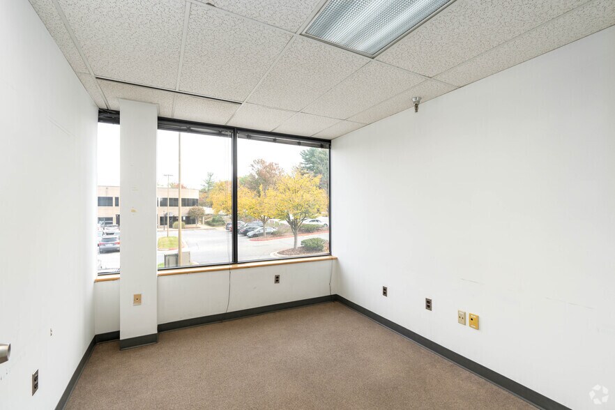 More Photos Of 8808 & 8818 Centre Park Dr, Columbia Unknown For Lease