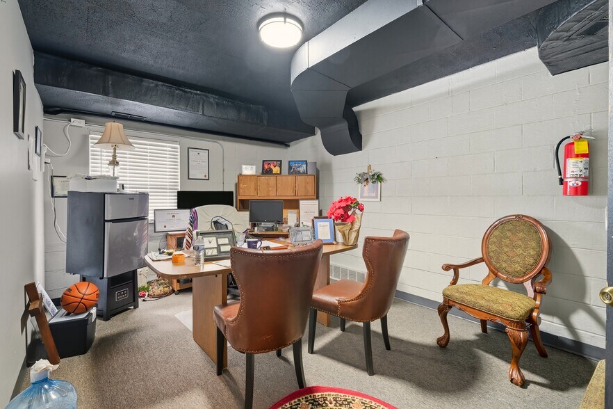 More Photos Of 1400 Paradise View St, Mansfield Office For Sale