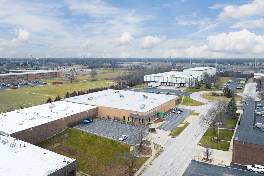 More Photos Of 200-220 Fencl Ln, Hillside Manufacturing For Sale