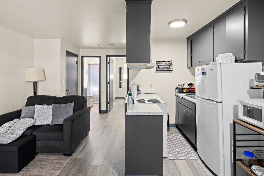 More Photos Of 6630 202nd St SW, Lynnwood Apartments For Sale