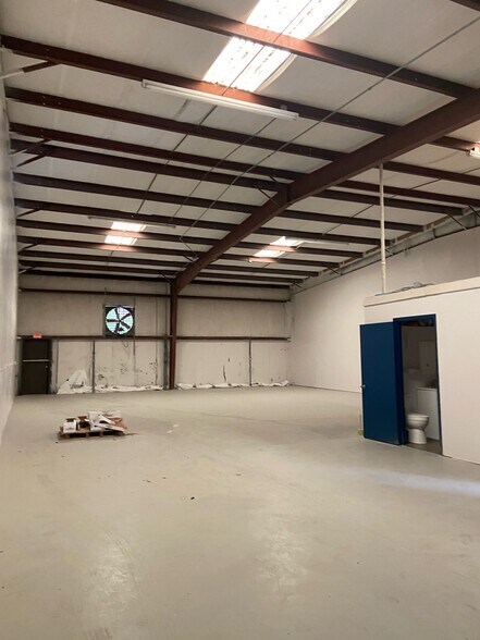 More Photos Of 739 Industry Rd, Longwood Warehouse For Lease
