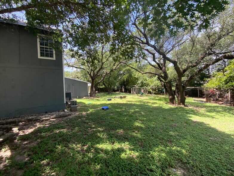 More Photos Of 2702 Palomino Dr, Austin Land For Sale