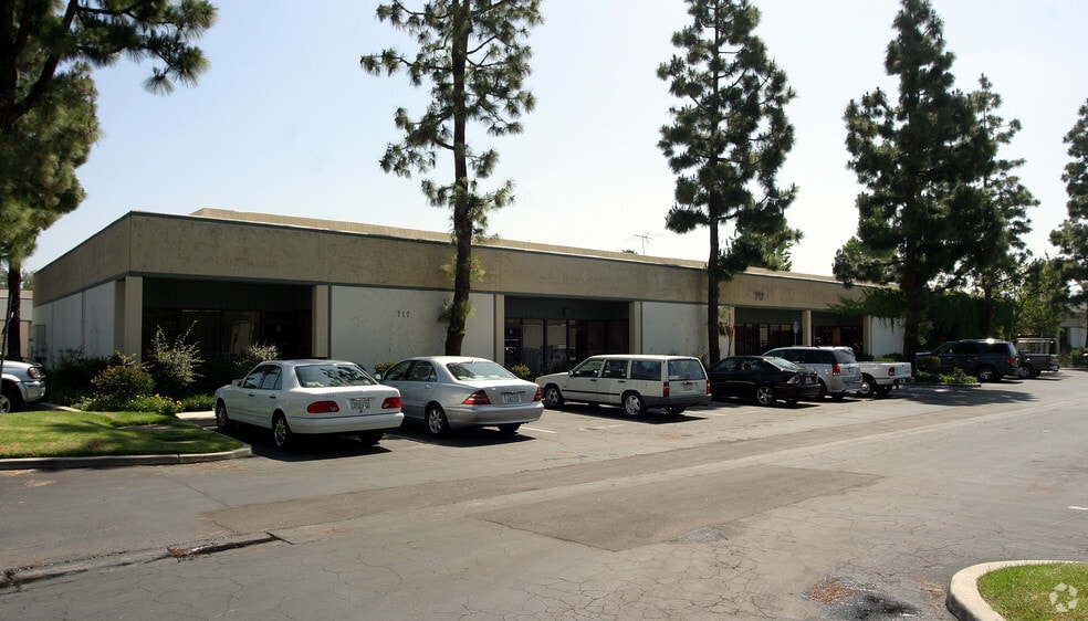 More Photos Of 755 Lakefield Rd, Westlake Village Unknown For Lease