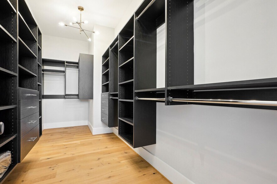 More Photos Of 396 Brookberry Farm Cir, Winston-Salem Specialty For Sale