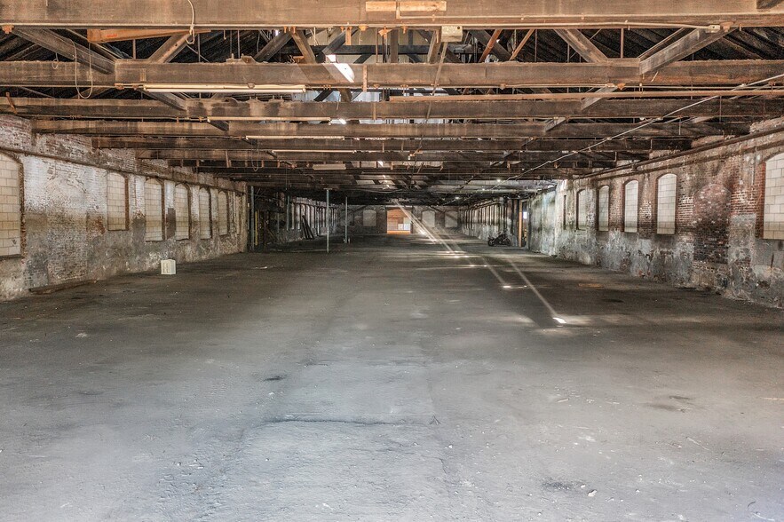 More Photos Of 70 W River St, Orange Warehouse For Lease
