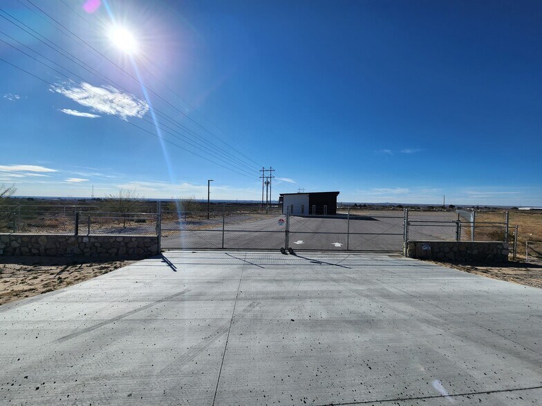 More Photos Of 22950 Stern dr, Anthony Land For Lease