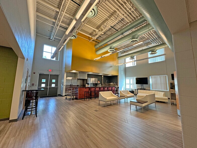 More Photos Of 22915 Commerce Dr, Farmington Warehouse For Sale