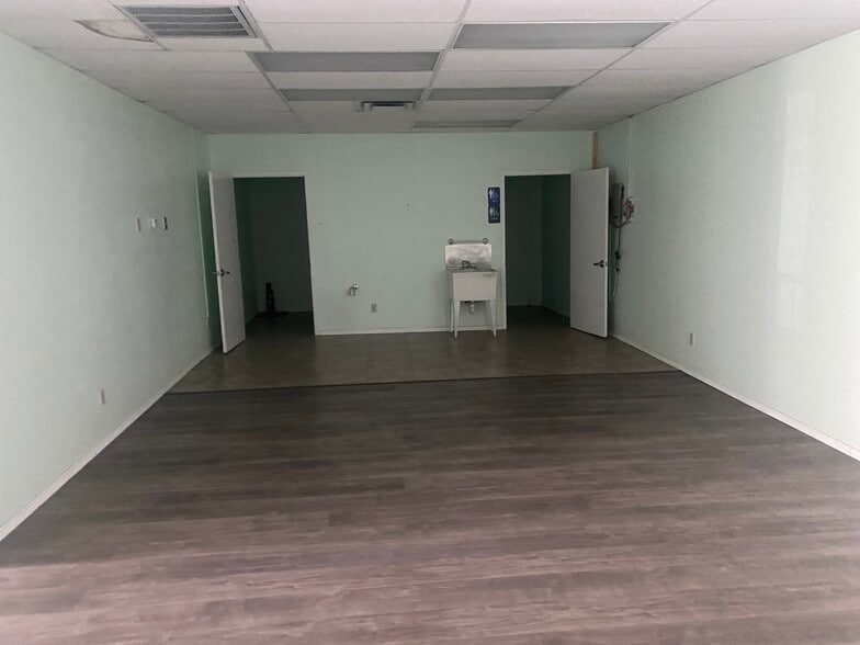 More Photos Of 3500 N Mesa St, El Paso Unknown For Lease