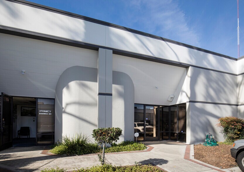 More Photos Of 6407-6419 Alondra Blvd, Paramount Warehouse For Sale