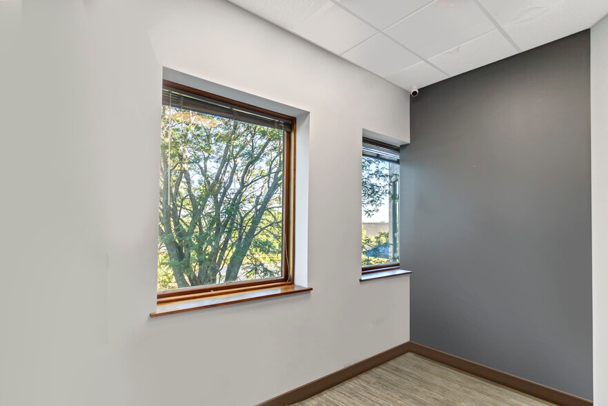 More Photos Of 1000 Randall Rd, Geneva Medical For Sale