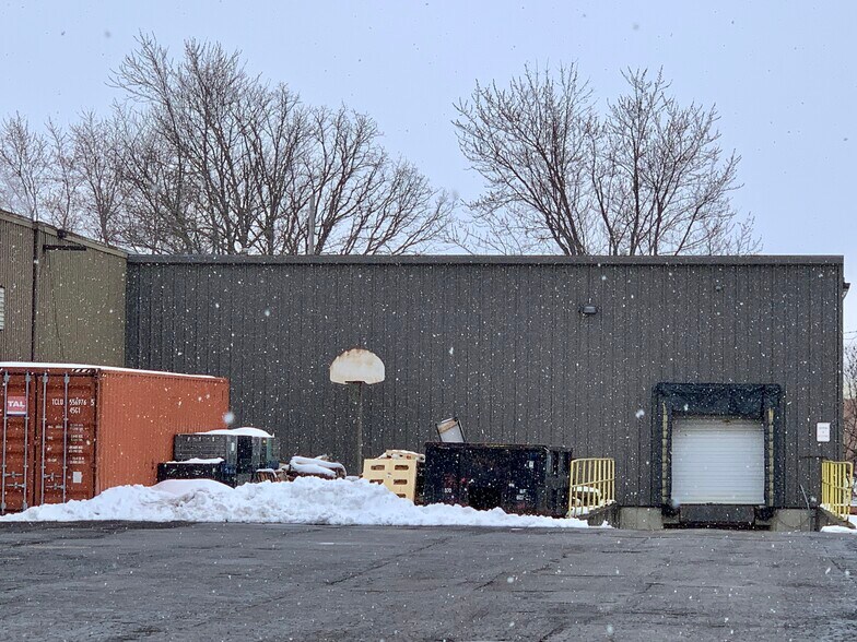 More Photos Of 6125 Lendell Rd, Sanborn Manufacturing For Lease