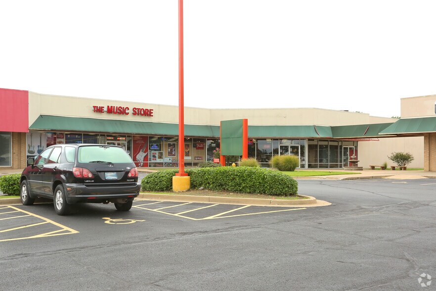 More Photos Of 9122-9142 E 31st St, Tulsa General Retail For Sale