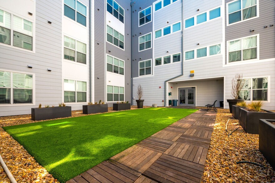 More Photos Of 5600 Smu Blvd, Dallas Apartments For Lease