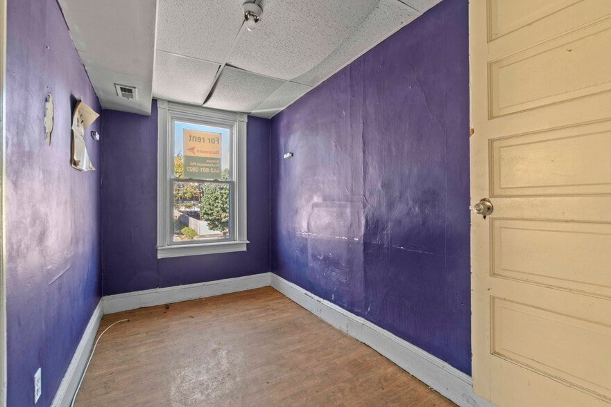 More Photos Of 5447 Belair Rd, Baltimore Storefront Retail Office For Sale