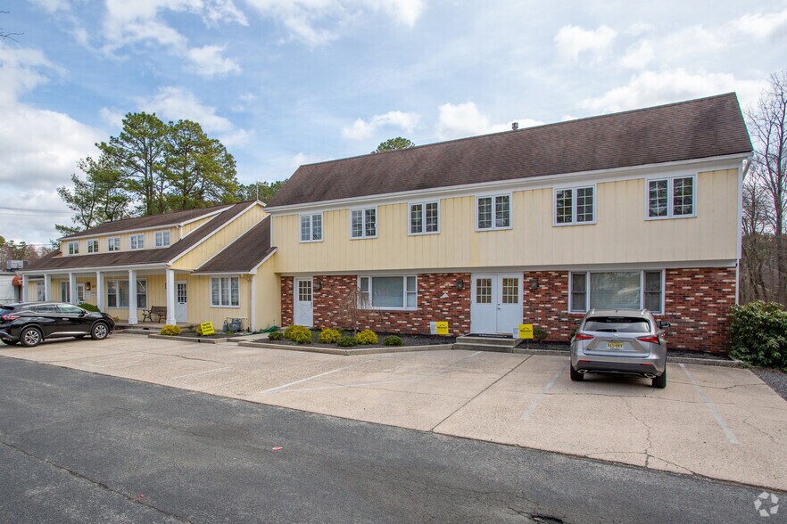 More Photos Of 107 Taunton Blvd, Medford Office For Lease