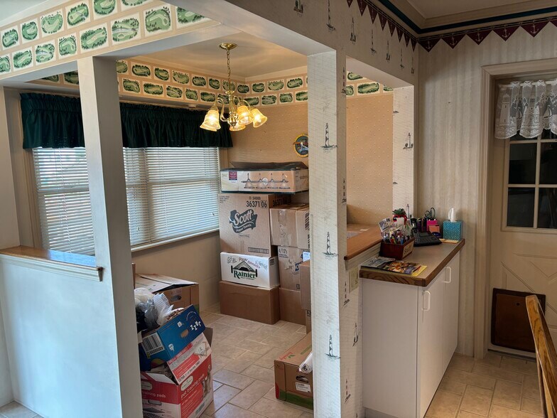 More Photos Of 2884 Fort St, Lincoln Park Office Residential For Sale