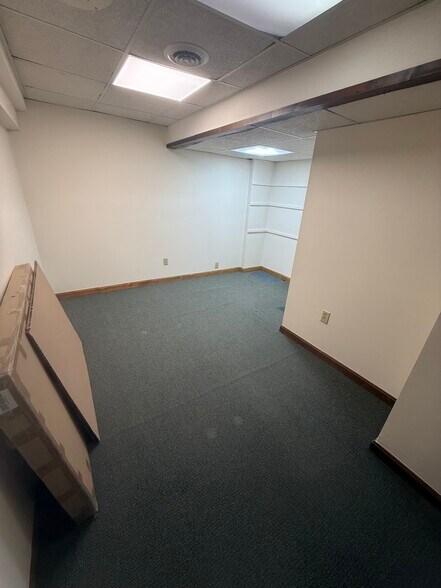 More Photos Of 364 Boston Tpke, Shrewsbury Office For Lease