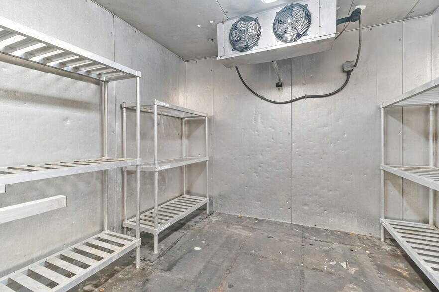 More Photos Of 41 S Navy Blvd, Pensacola Fast Food For Lease