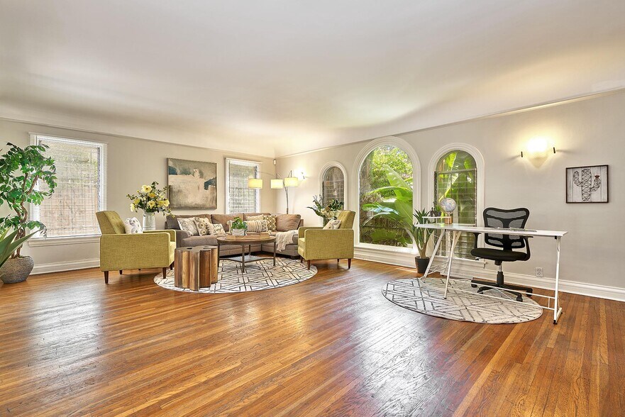 More Photos Of 6669 De Longpre Ave, Los Angeles Apartments For Sale