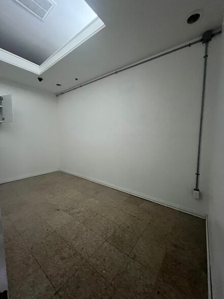 More Photos Of 600A Washington Ave, Philadelphia Unknown For Lease