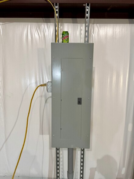 More Photos Of 5700 Eastside Parkway Dr, Gas City Light Distribution For Lease