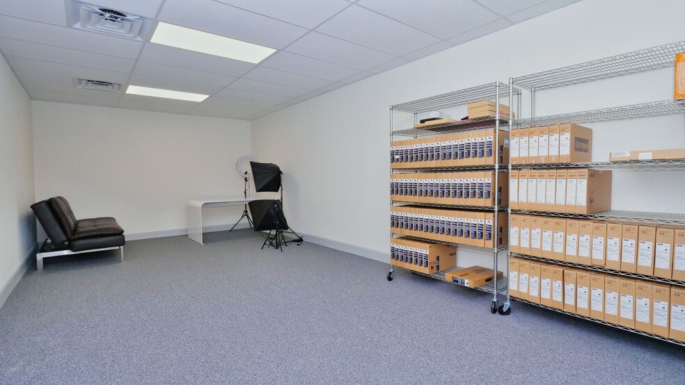 More Photos Of 3730 N Mason Rd, Katy Flex For Lease