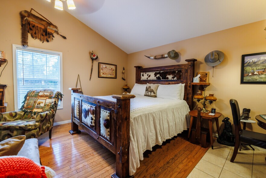 More Photos Of 215 E French Ave, Orange City Hospitality For Sale