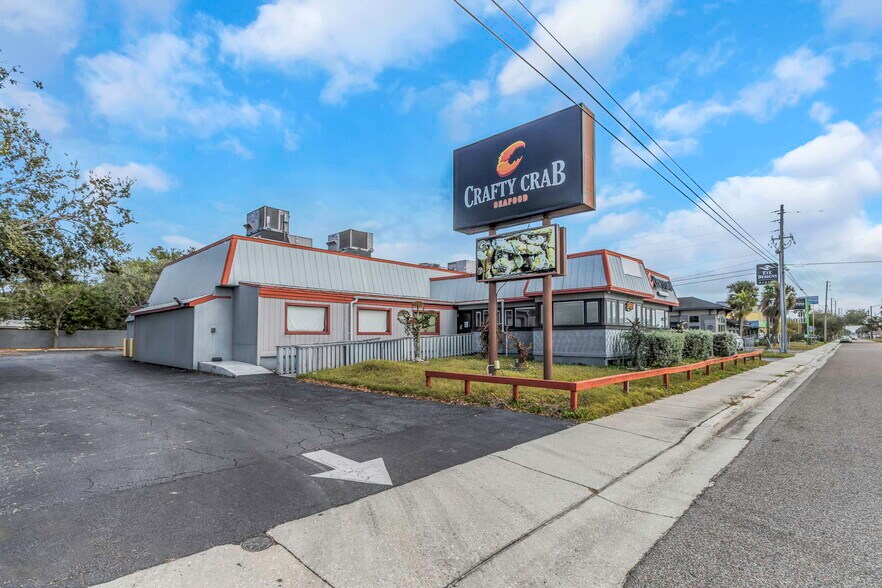 More Photos Of 2901 Tyrone Blvd, Saint Petersburg Restaurant For Sale