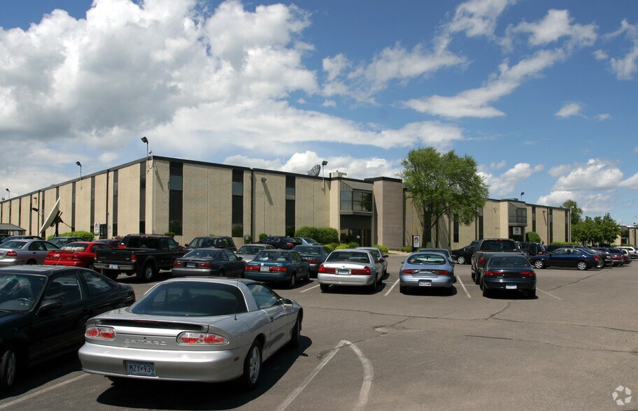 More Photos Of 6678-6698 Shady Oak Rd, Eden Prairie Unknown For Lease
