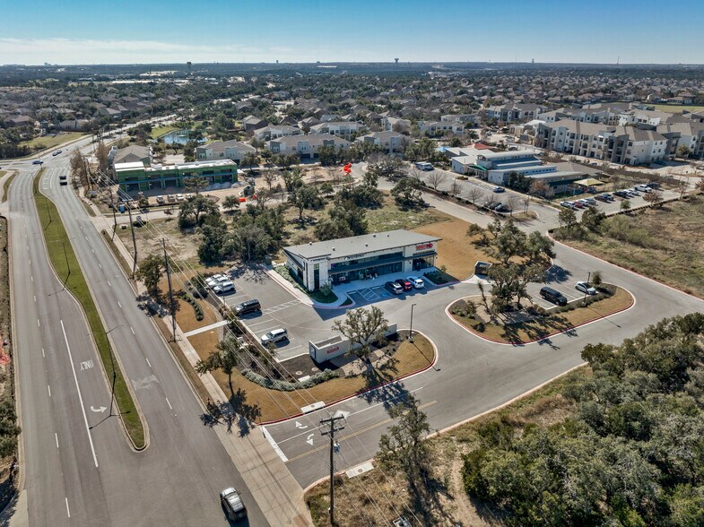 More Photos Of 901 N Vista Ridge Blvd, Cedar Park General Retail For Lease