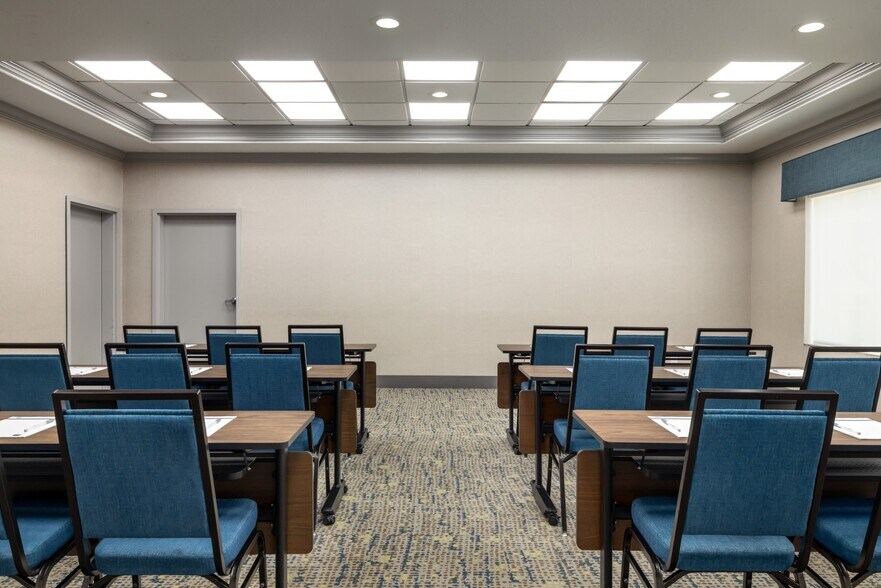 More Photos Of 6431 Central City Blvd, Galveston Hotel For Sale