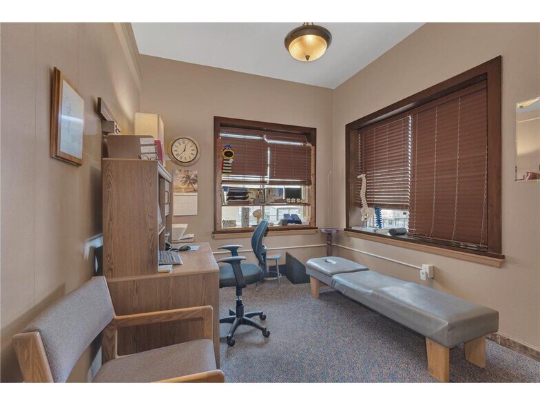 More Photos Of 437 33rd Ave N, Saint Cloud Office For Sale