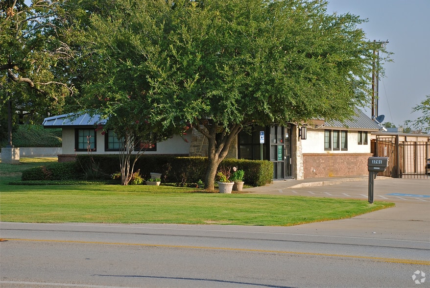More Photos Of 3701 FM 2181, Corinth Self Storage For Lease