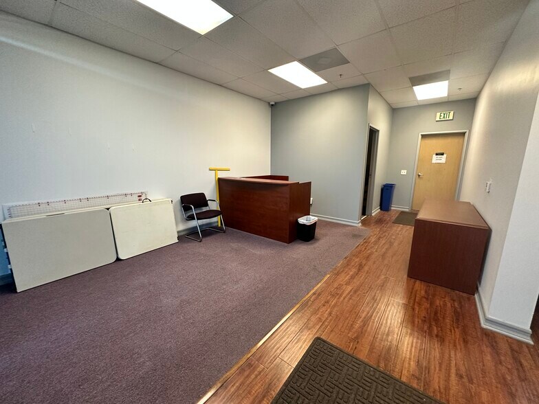 More Photos Of 28298 Constellation Rd, Valencia Warehouse For Lease