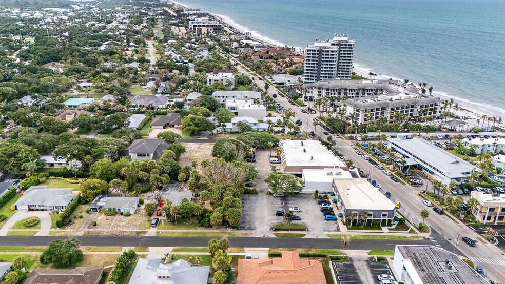 More Photos Of 3509 Ocean Dr, Vero Beach Flex For Sale
