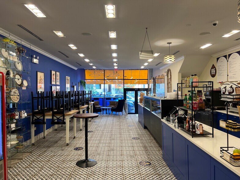 More Photos Of 2210 N Halsted St, Chicago Restaurant For Lease