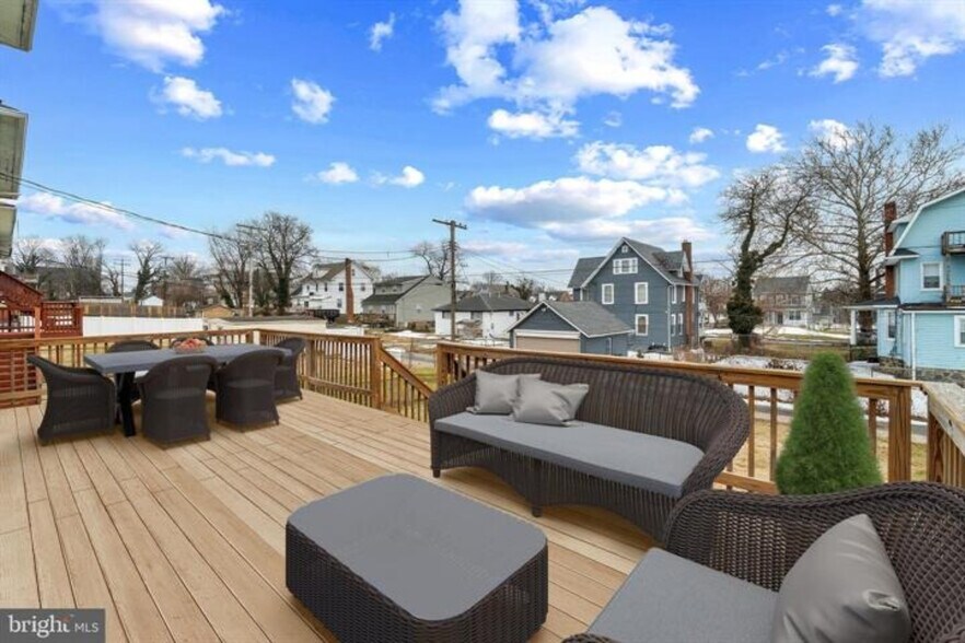 More Photos Of 4021 Barrington Rd, Baltimore Flex For Sale