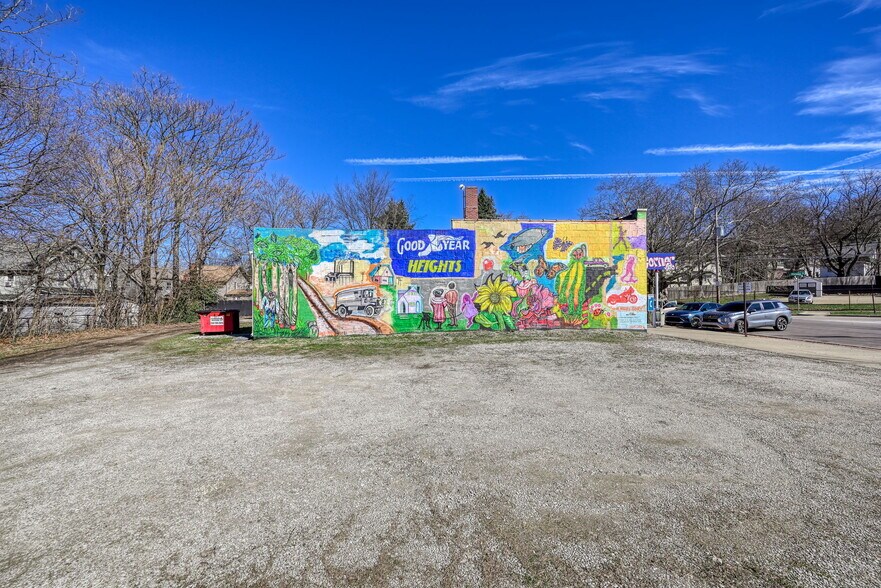 More Photos Of 314 Pioneer St, Akron Storefront For Sale