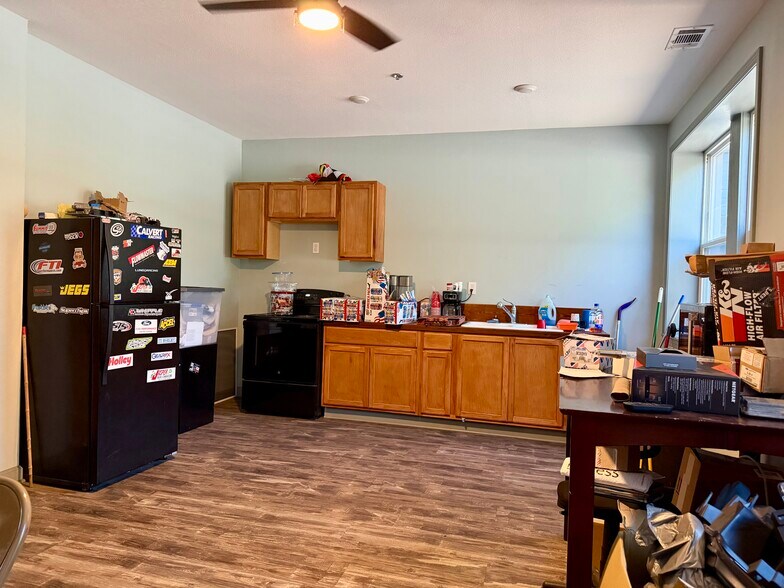 More Photos Of 615 Saint Nicholas Ave, Brewton Warehouse For Sale
