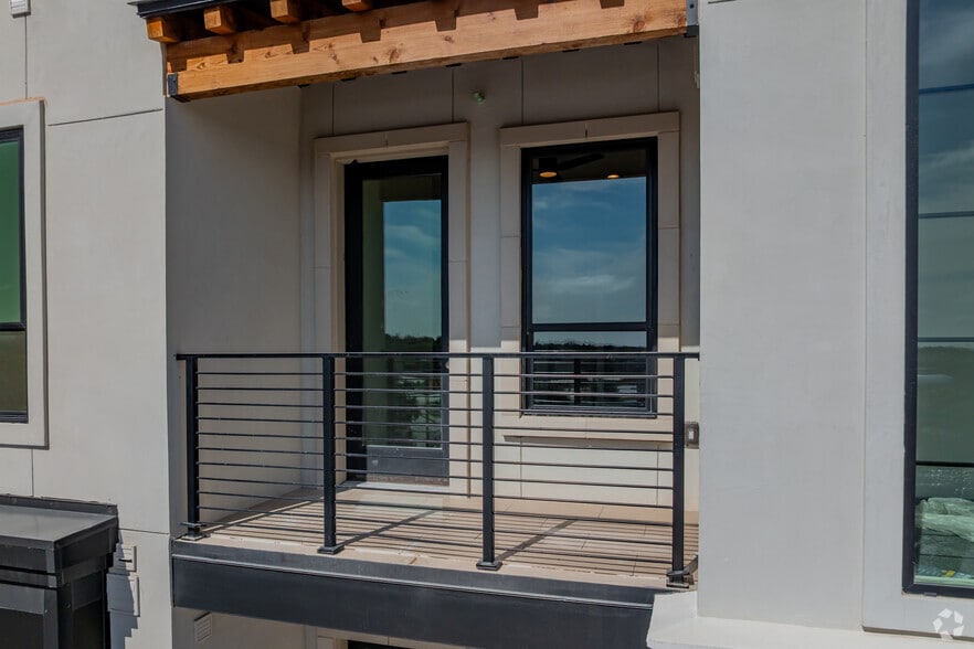 More Photos Of 10899 S Hausman Rd, San Antonio Apartments For Sale