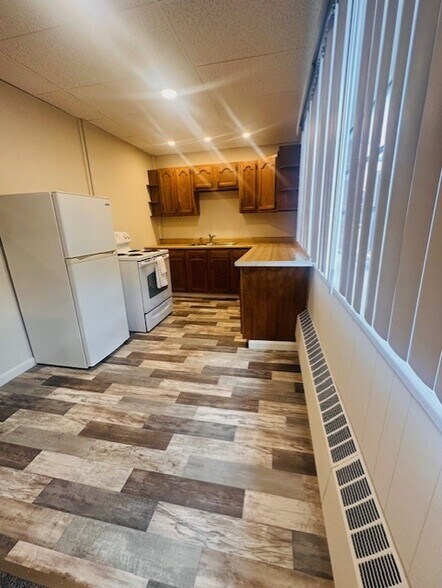 More Photos Of 62 Public Sq, Salem Storefront Retail Office For Sale