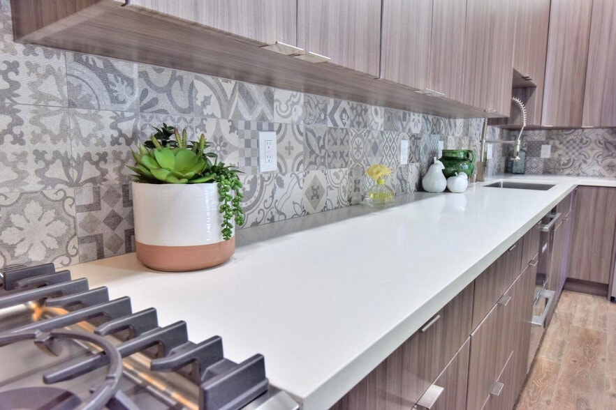 More Photos Of 251 Middlefield Rd, Palo Alto Apartments For Sale