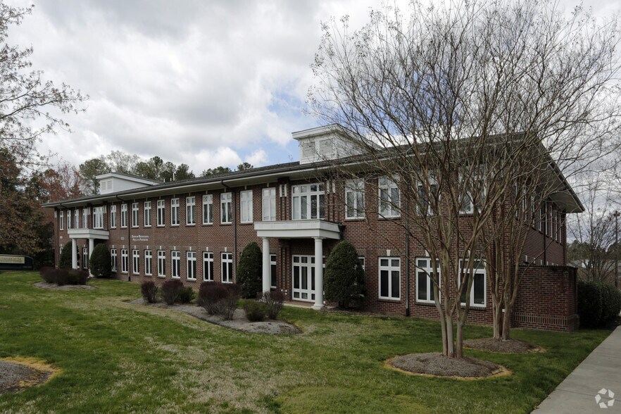 More Photos Of 5015 Southpark Dr, Durham Medical For Lease
