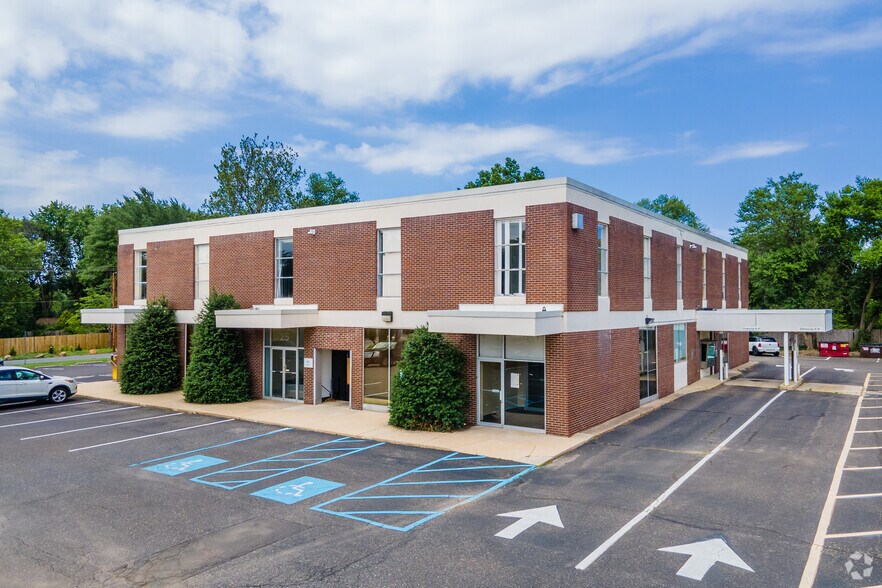 Primary Photo Of 25 W Skippack Pike, Blue Bell Office For Lease