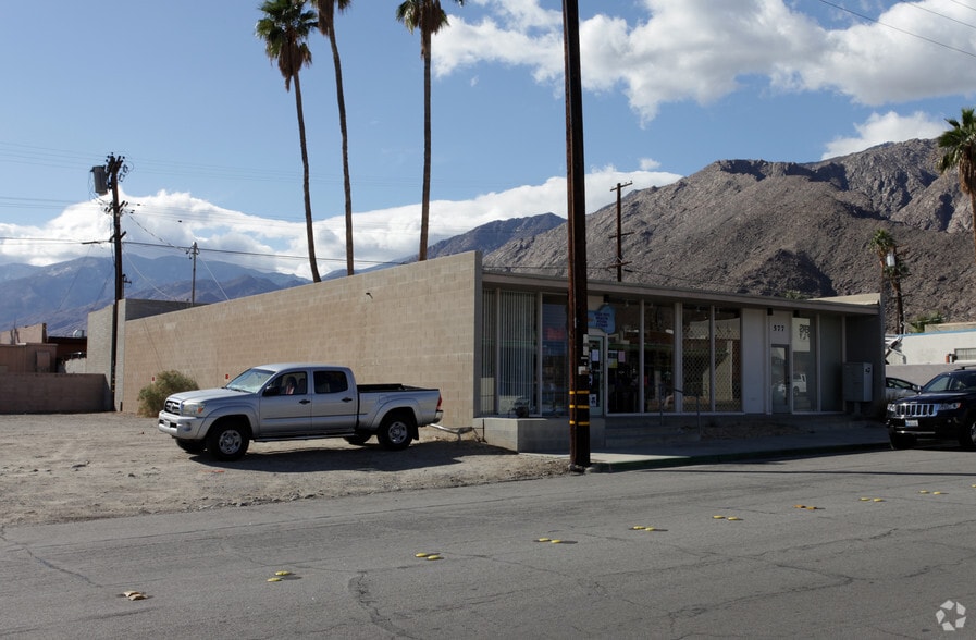 More Photos Of 577 E Sunny Dunes Rd, Palm Springs Storefront Retail Office For Lease